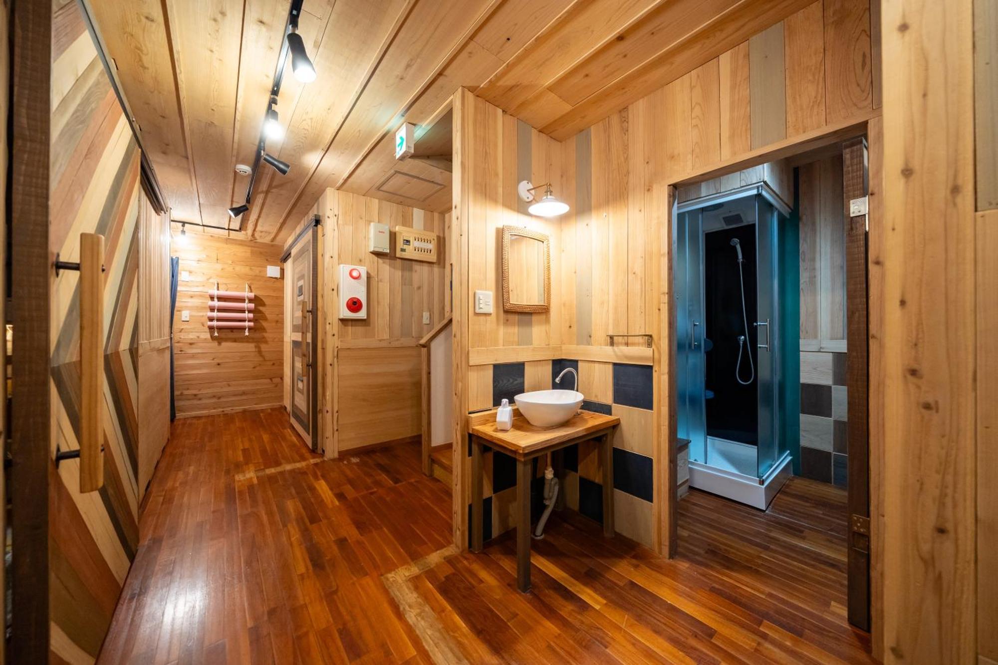 מוטובו Mambo Hostel Okinawa מראה חיצוני תמונה